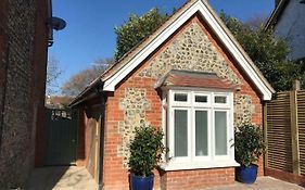 The Coach House 75 Epsom Road